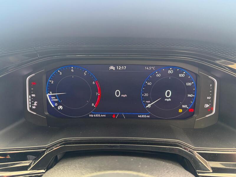 Volkswagen Polo view 3