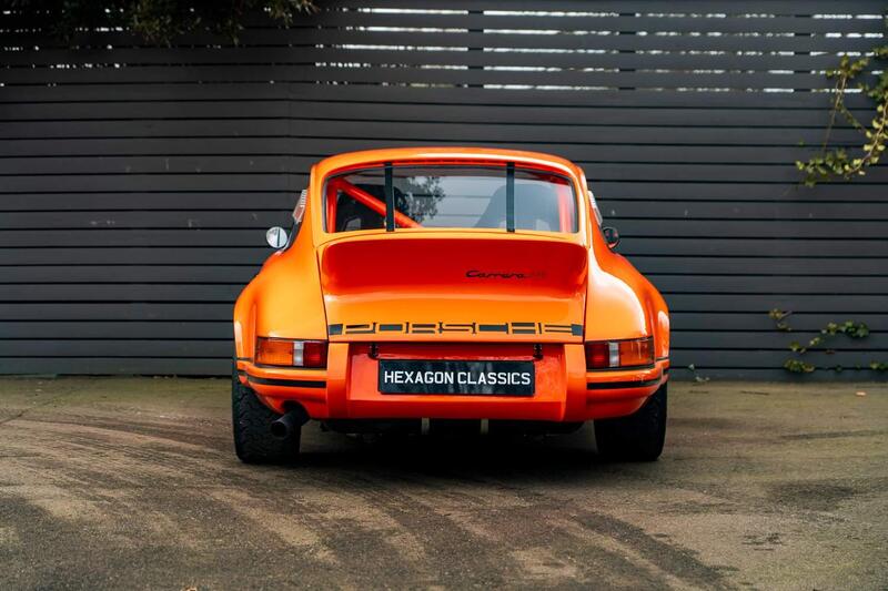 Porsche 911 view 4