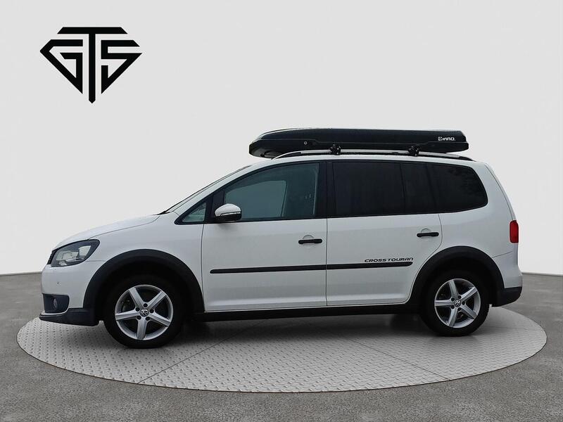 Volkswagen Golf view 6