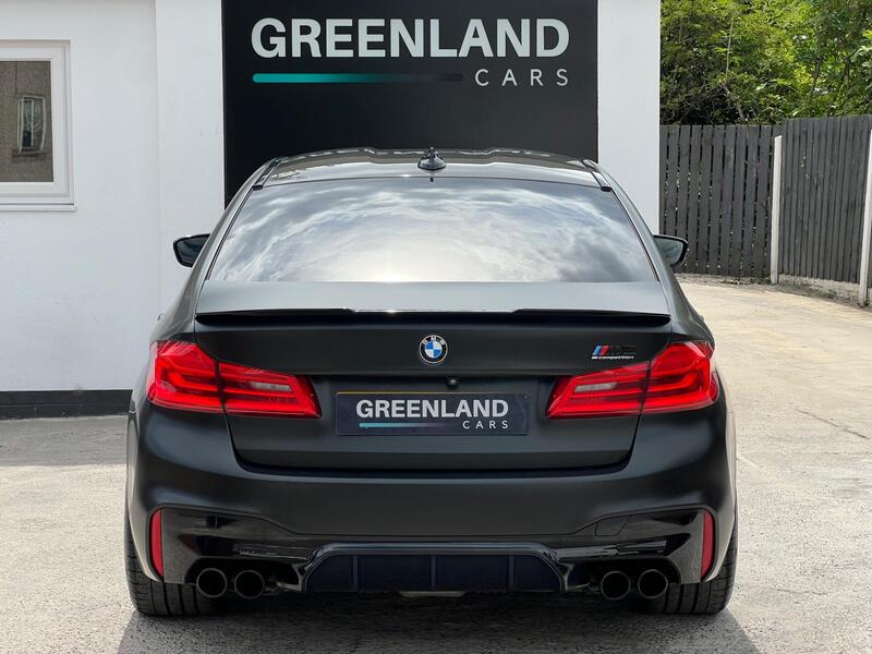 BMW M5 view 5