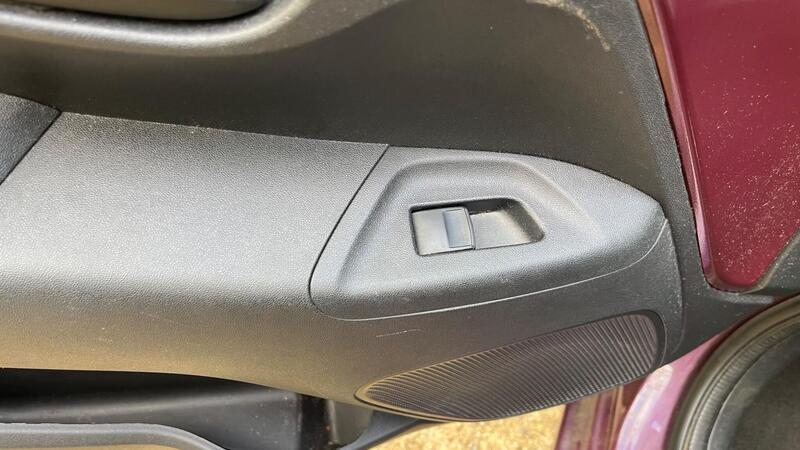 2017 Peugeot 108 — photo 52