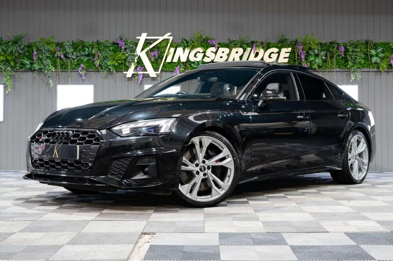 Audi S5 view 5