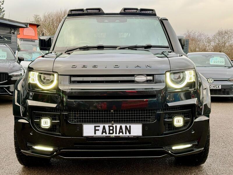 Land Rover Defender view 4