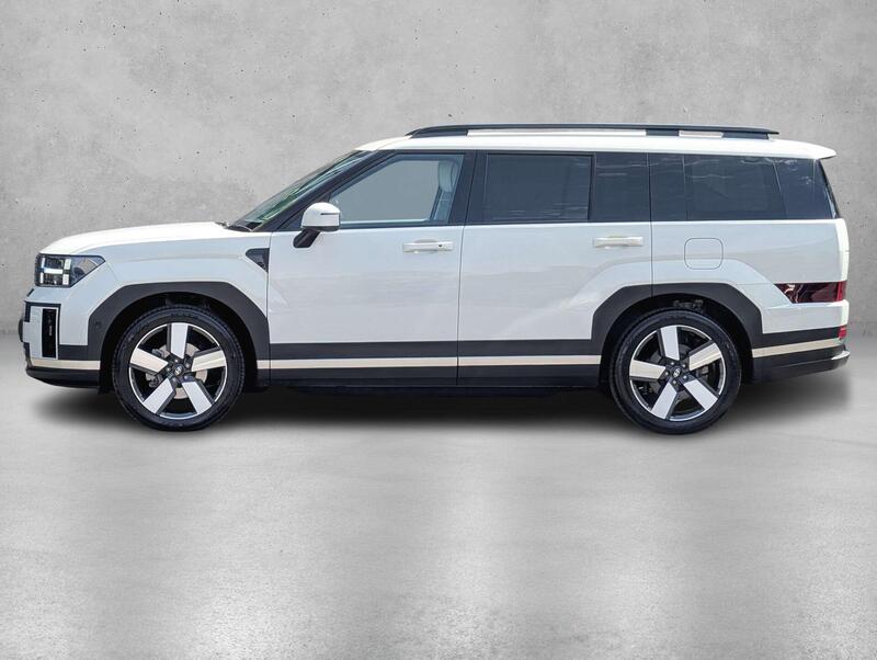 Hyundai Santa Fe view 4