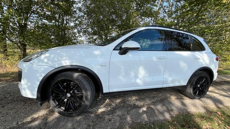 2015 Porsche Cayenne — photo 6