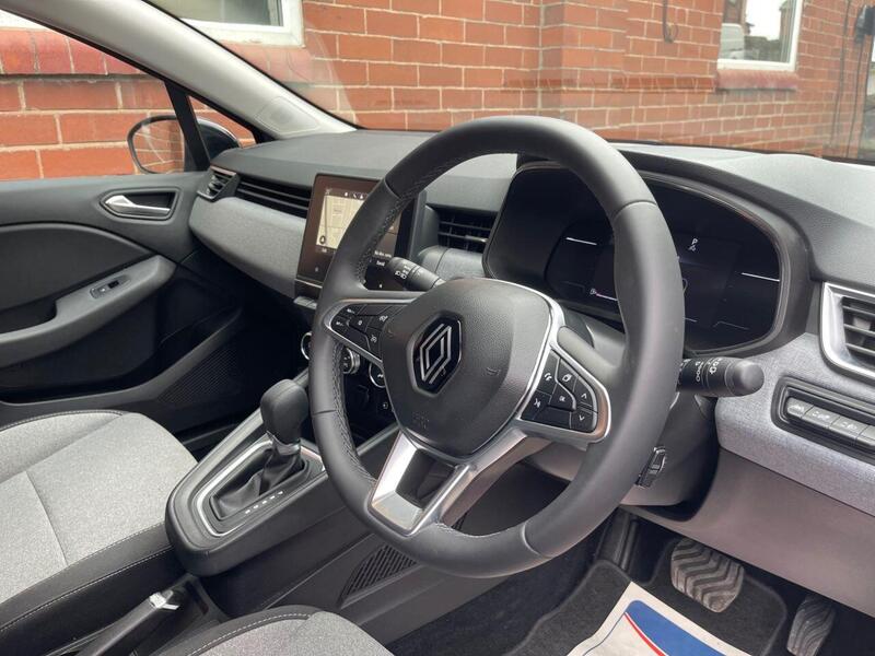 Renault Clio view 3