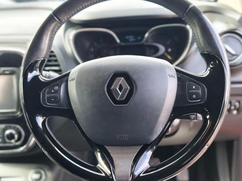 Renault Captur view 3