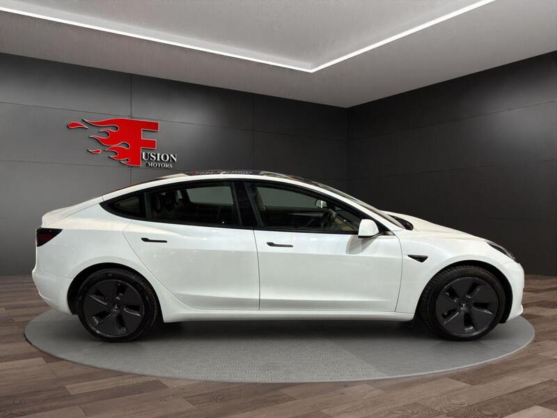 Tesla Model 3 view 7