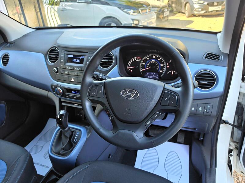 Hyundai i10 1.2 Premium SE Auto Euro 6 5dr thumbnail 20