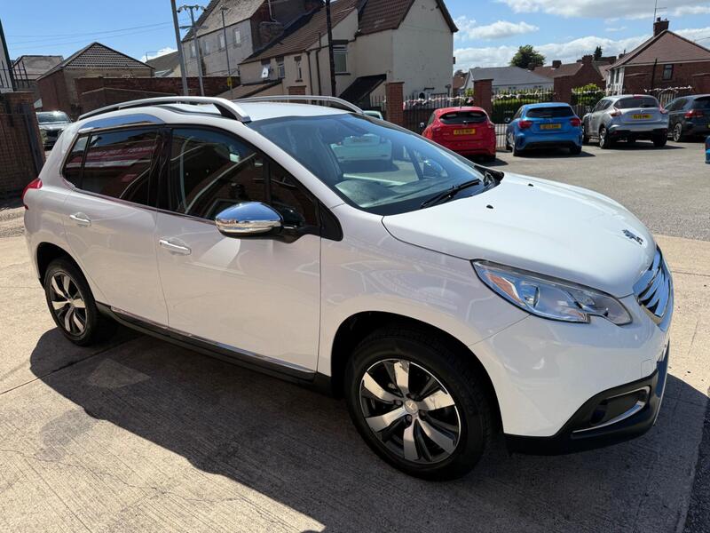 Peugeot 2008 view 2