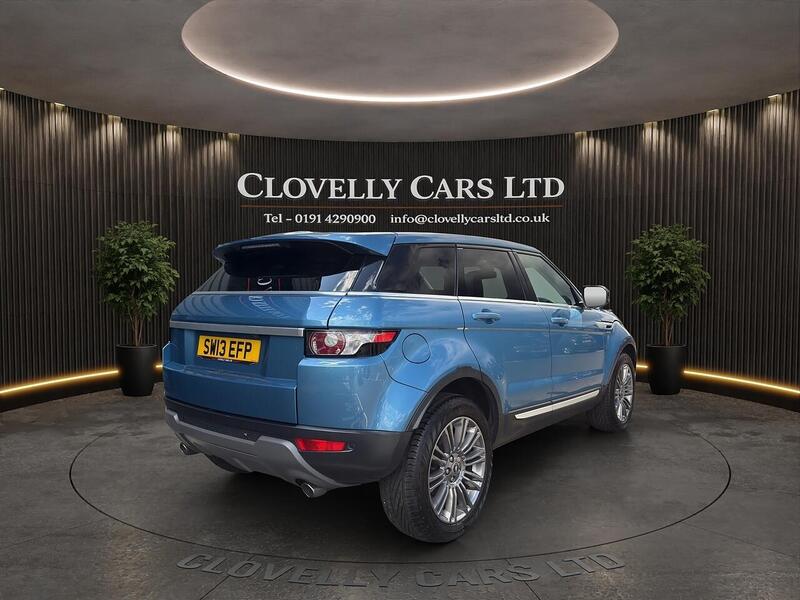 Land Rover Range Rover Evoque view 4