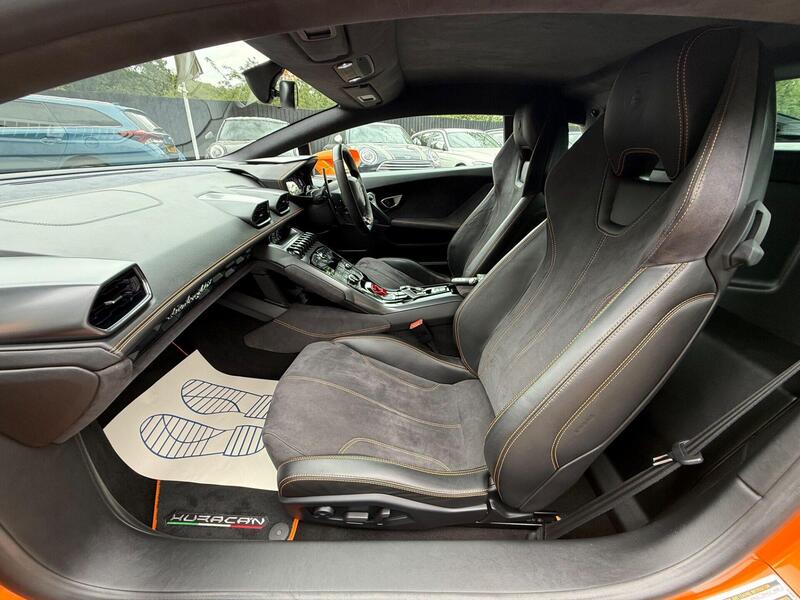 Lamborghini Huracan view 3