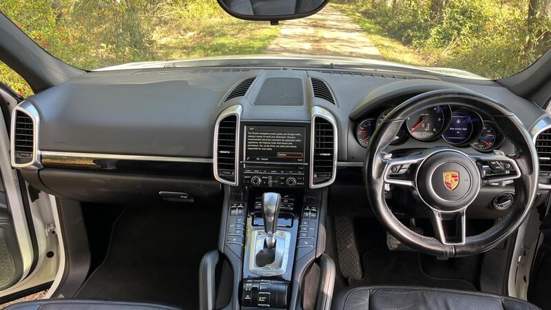 2015 Porsche Cayenne — photo 27