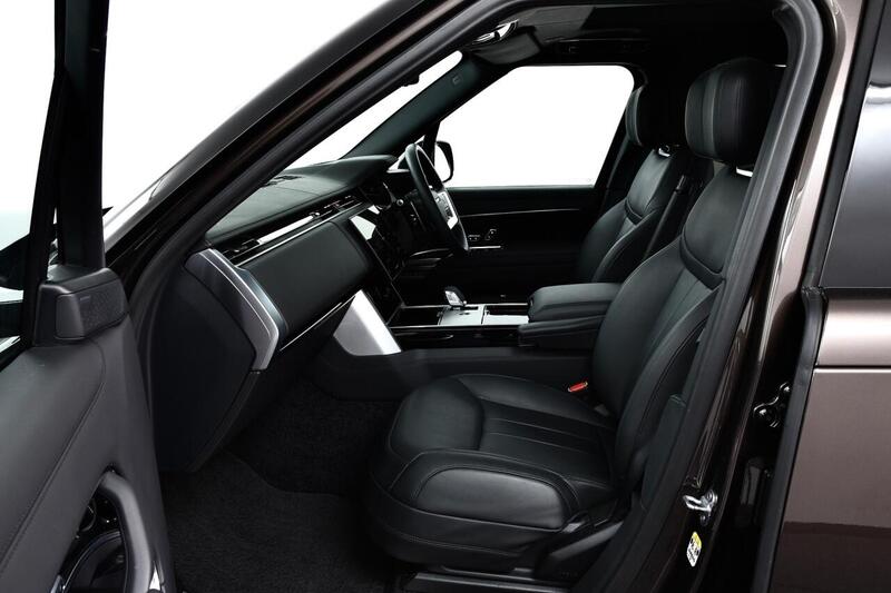 Land Rover Range Rover view 2