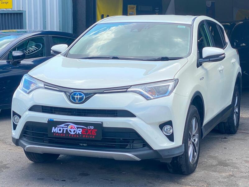 Toyota Rav4 view 4
