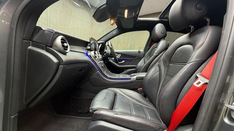 Mercedes-Benz Mercedes-Benz GLC view 3