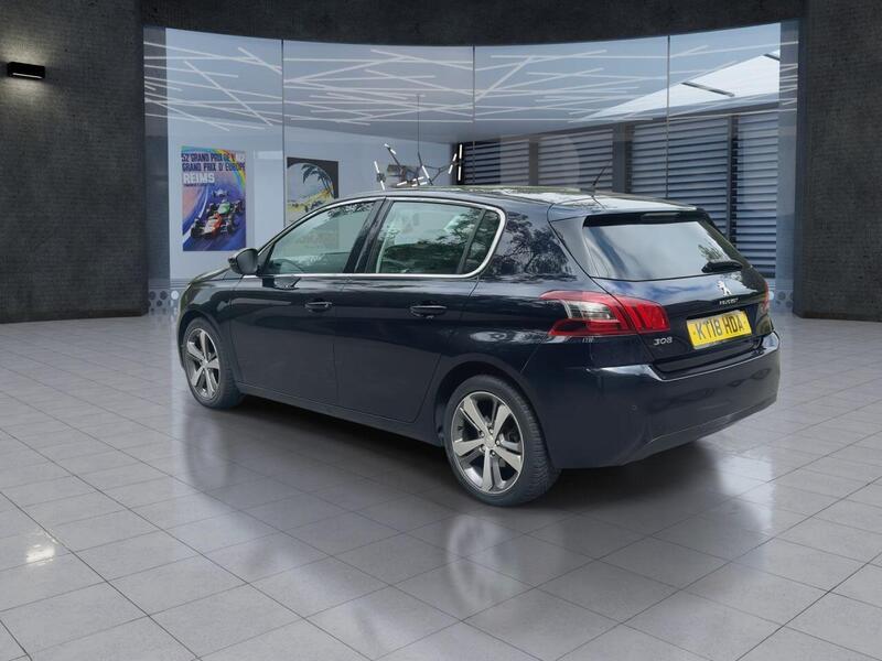 Peugeot 308 view 6