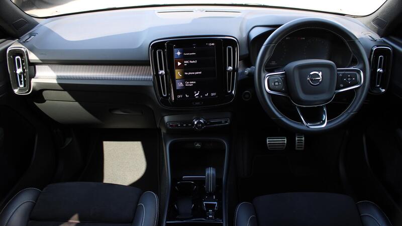 Volvo XC40 view 5