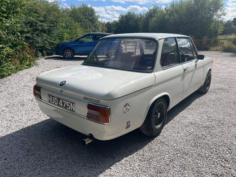 BMW 2002 view 3