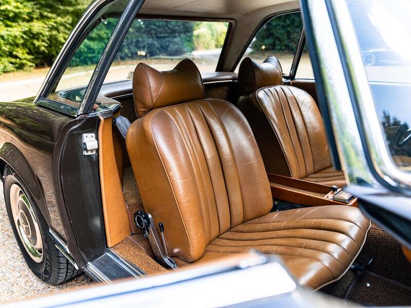 Mercedes-Benz 280 SL view 6