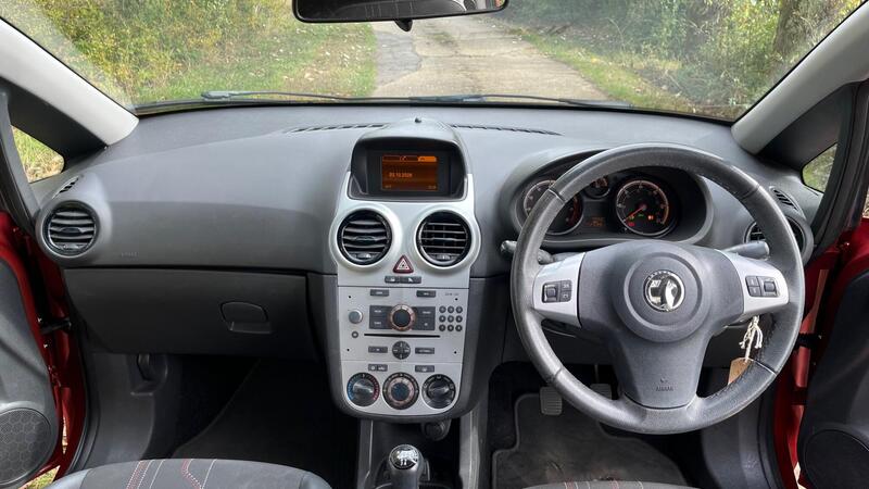2013 Vauxhall Corsa — photo 21