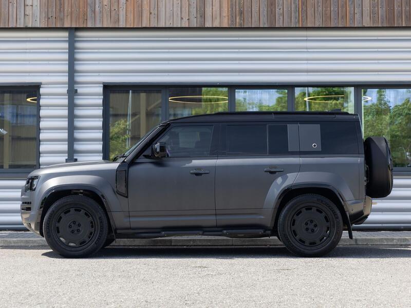 Land Rover Defender view 6