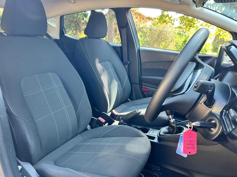 Ford Fiesta view 4