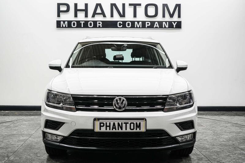 Volkswagen Tiguan view 2