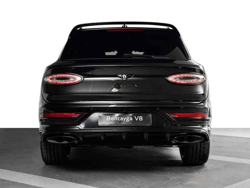 Bentley Bentayga view 4