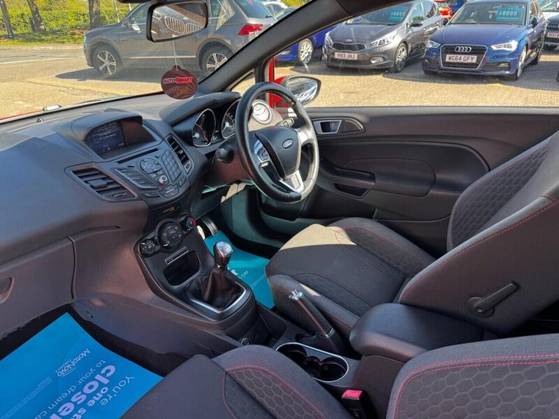 Ford Fiesta view 3