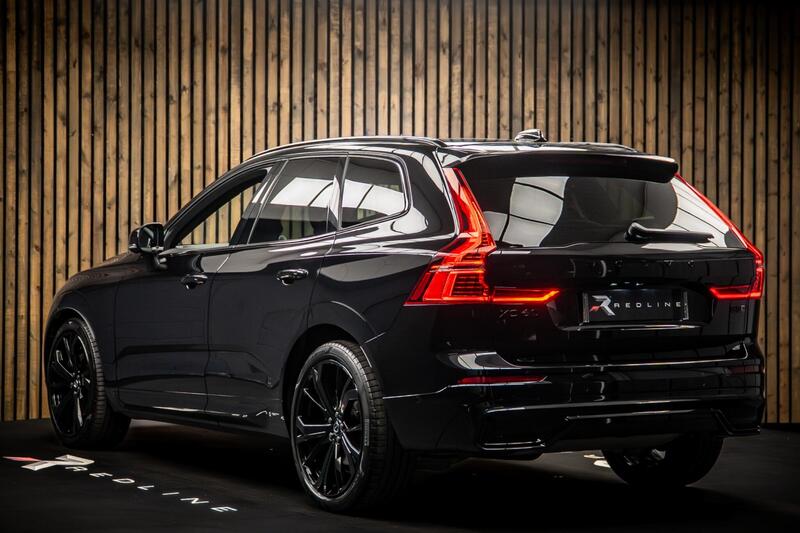 Volvo XC60 view 3