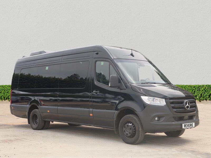 Mercedes-Benz Sprinter view 2