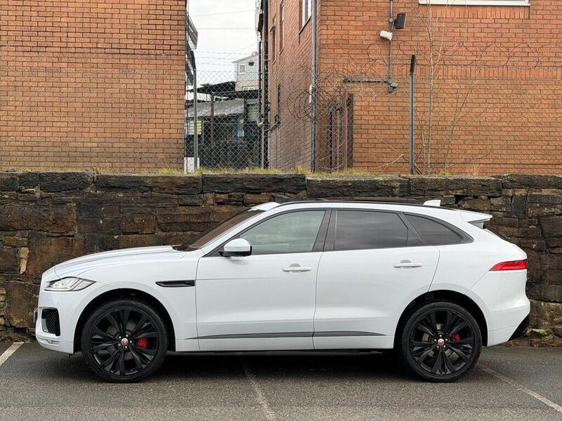 Jaguar F-Pace view 4