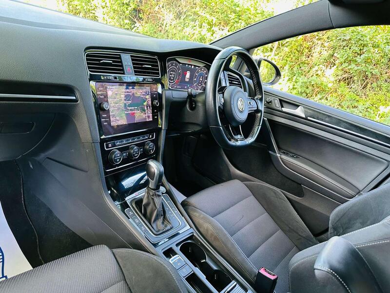 Volkswagen Golf view 6