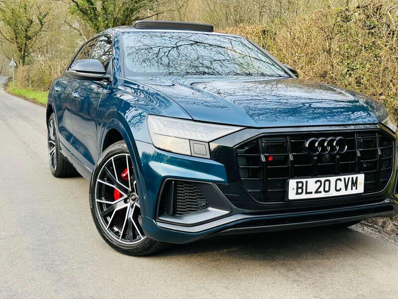 Audi Audi SQ8 view 2