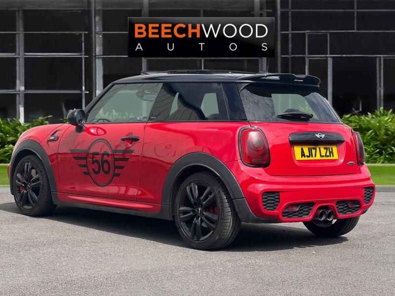 Mini Hatch view 6
