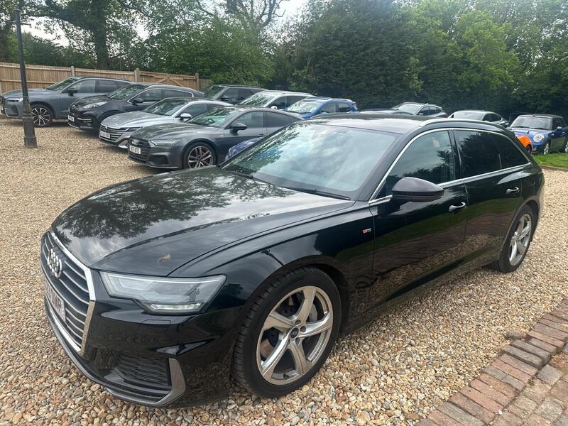 Audi A6 Avant view 2