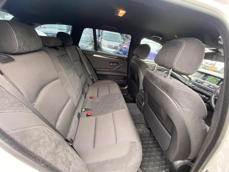 BMW 5 Series view 13