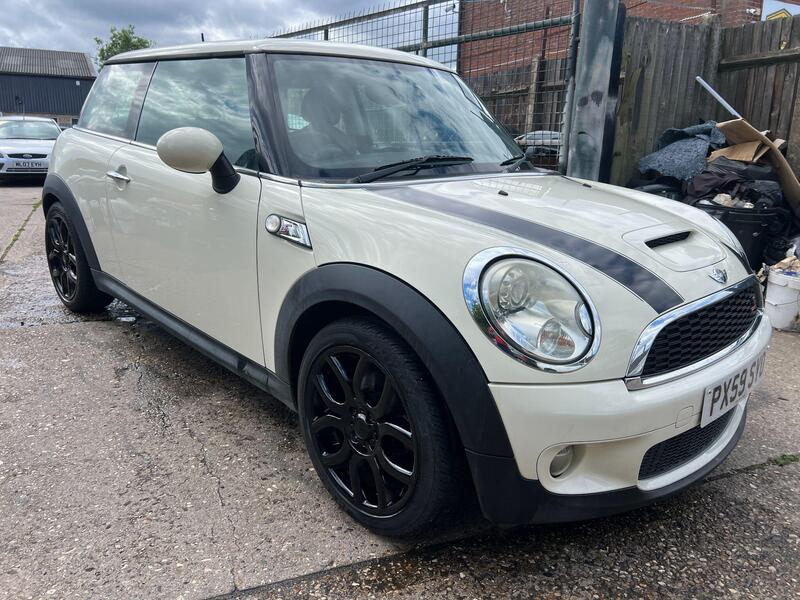 Mini Cooper view 4