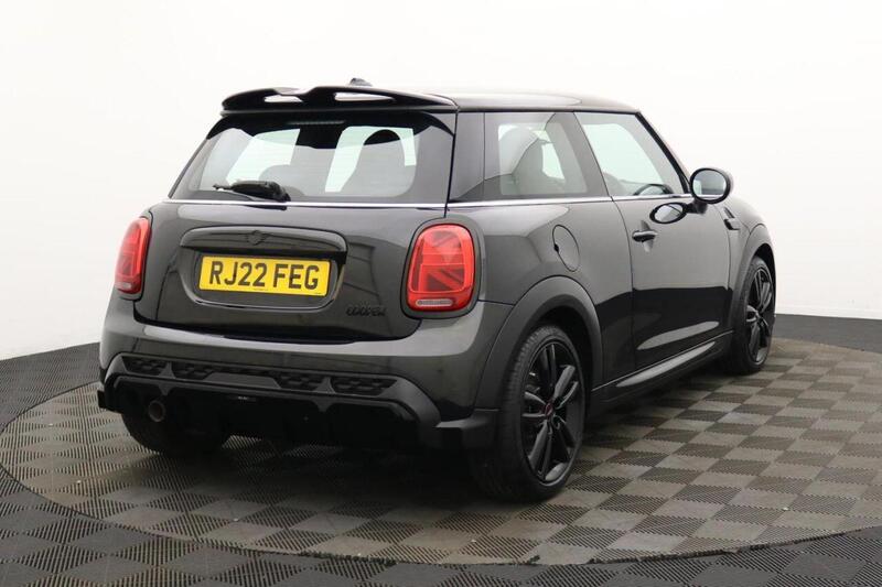 Mini Hatch view 4