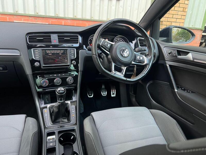 Volkswagen Golf view 16