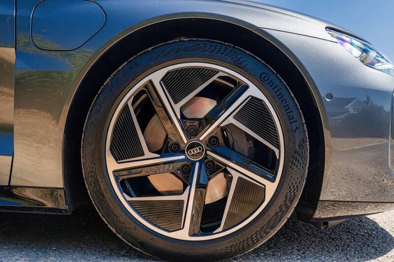 Audi E-Tron GT view 6