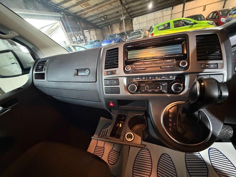 2015 Volkswagen Caravelle — photo 23