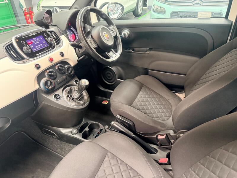 Abarth 595 view 3