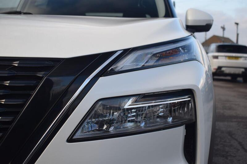 Nissan X-Trail view 6
