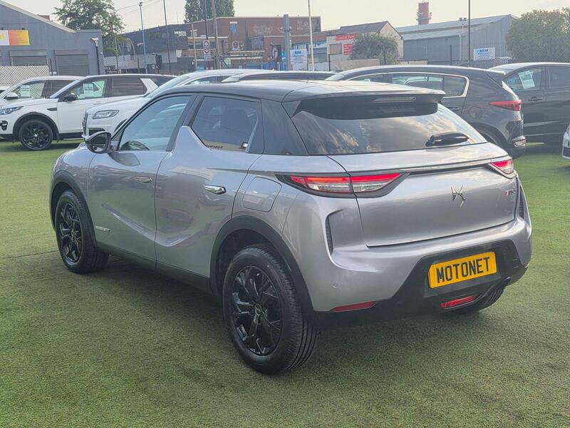 DS Automobiles DS 3 Crossback view 5