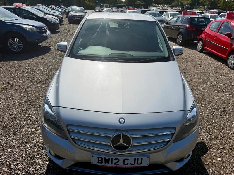 Mercedes-Benz B-Class view 3