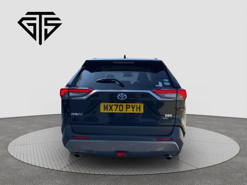 Toyota RAV4 view 4