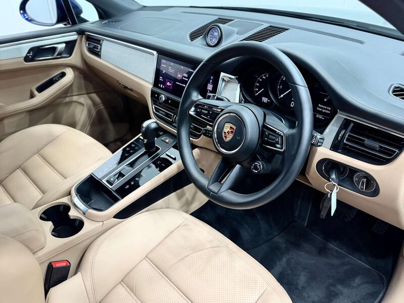 Porsche Macan view 2