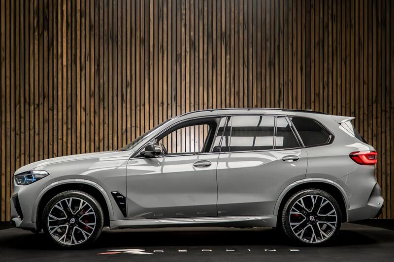 BMW X5 M view 7